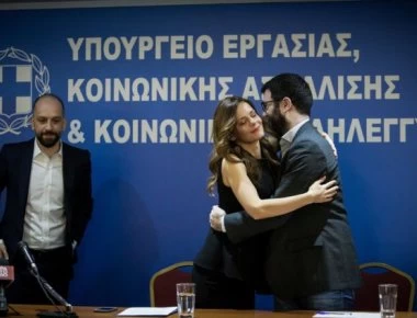 Ο Κ.Μπάρκας στη θέση του Ν.Ηλιόπουλου στο υπουργείο Εργασίας (φωτο)